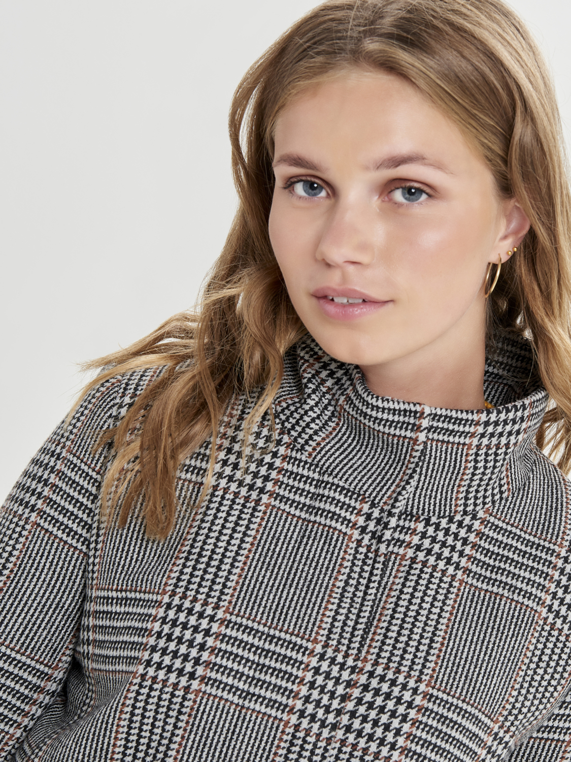 15161285-ASHLEY - Image 2