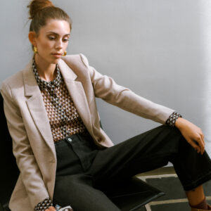 ICHI HASSIP SHEAR BLOUSE